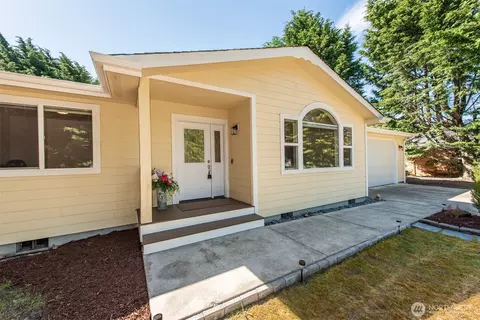 80 Garden Ln, Sequim, WA 98382 photo 2