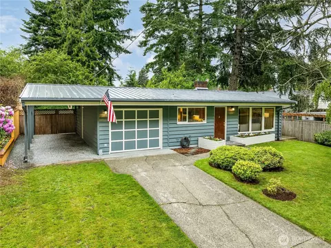 19543 Meridian Ave N, Shoreline, WA 98133