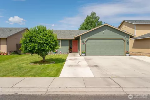 665 L St SE, Ephrata, WA 98823