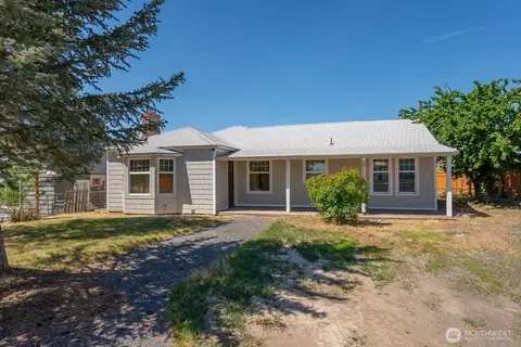 614 E Main Ave, Soap Lake, WA 98851