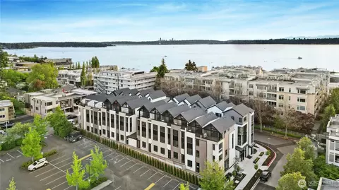 110 B 2nd St S, Kirkland, WA 98033