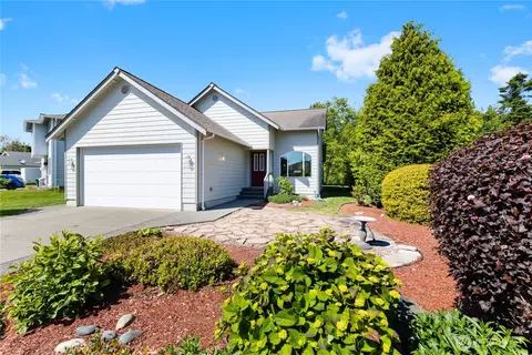 4424 Windlass Ln, Blaine, WA 98230
