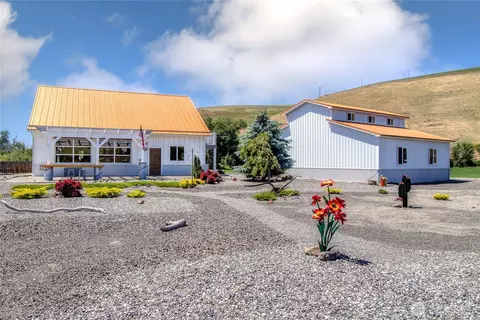111 Ogden Ln, Dayton, WA 99328