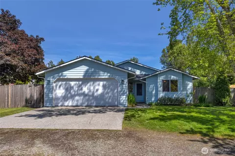 Exterior - 2909 E Section St, Mount Vernon, WA 98274 photo 2 of 12