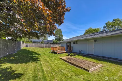 Exterior - 2909 E Section St, Mount Vernon, WA 98274 photo 6 of 12