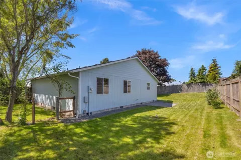 Exterior - 2909 E Section St, Mount Vernon, WA 98274 photo 10 of 12