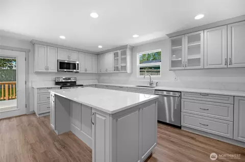 Kitchen - 2909 E Section St, Mount Vernon, WA 98274 photo 1 of 6