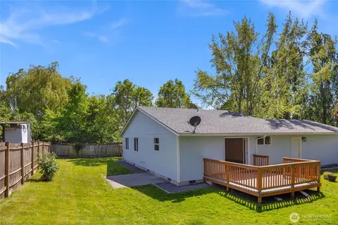 Exterior - 2909 E Section St, Mount Vernon, WA 98274 photo 8 of 12