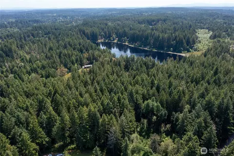 17517 36th St NW, Lakebay, WA 98349