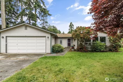 1213 Independence Ct, Oak Harbor, WA 98277