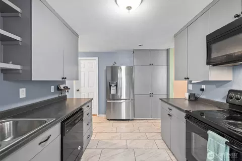 Kitchen - 3710 Rucker Ave, Everett, WA 98201 photo 6 of 6
