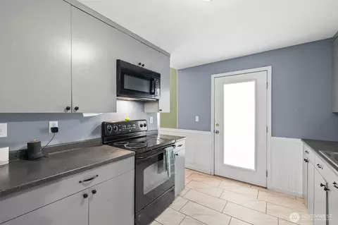 Kitchen - 3710 Rucker Ave, Everett, WA 98201 photo 3 of 6