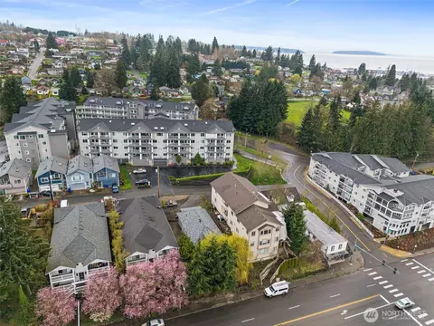 View/Area - 3710 Rucker Ave, Everett, WA 98201 photo 4 of 5