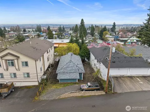 View/Area - 3710 Rucker Ave, Everett, WA 98201 photo 2 of 5