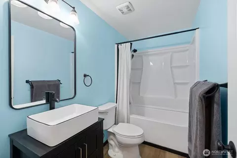 Bath - 3710 Rucker Ave, Everett, WA 98201 photo 1 of 1