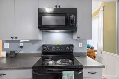 Kitchen - 3710 Rucker Ave, Everett, WA 98201 photo 4 of 6