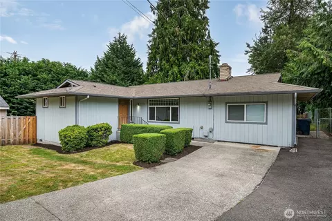 19713 Damson Rd, Lynnwood, WA 98036