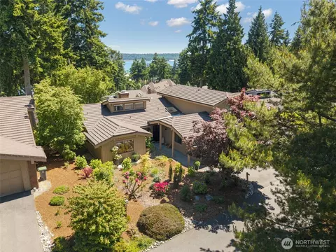 50 Bluffs Dr #2, Port Townsend, WA 98368