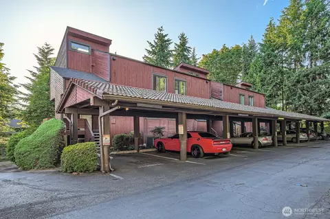 1208 S 216th St #D201, Des Moines, WA 98198