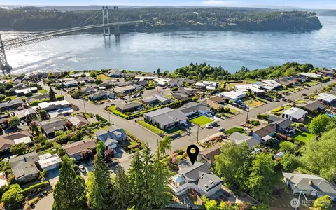 1550 N Narrows Dr, Tacoma, WA 98406