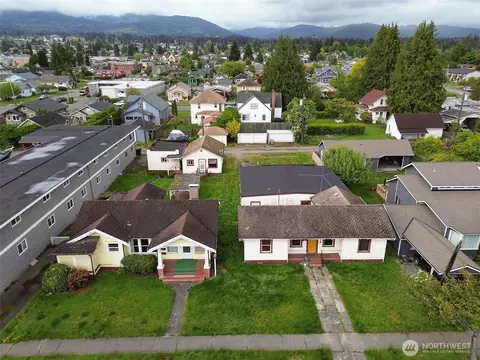 216 W 3rd St, Port Angeles, WA 98362