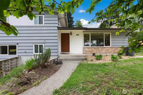 1642 Browns Point Blvd, Tacoma, WA 98422