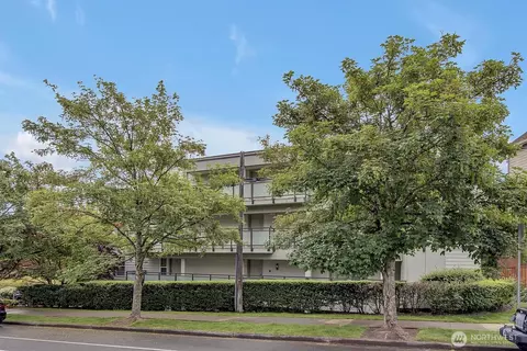 2334 Thorndyke Ave W #102, Seattle, WA 98199