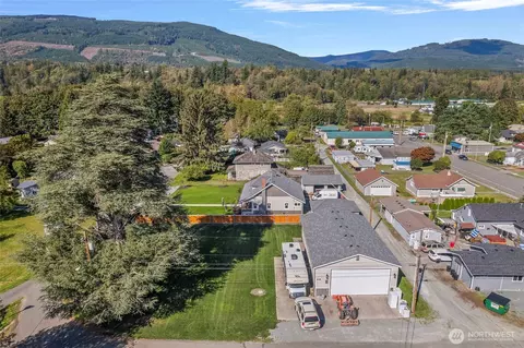 8399 Dyer St, Lyman, WA 98263