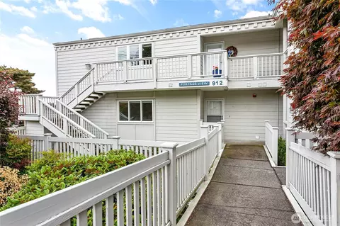 912 11th #101, Bellingham, WA 98225