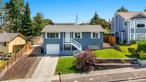 907 S Balsam St, Moses Lake, WA 98837