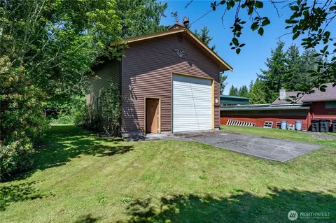 Exterior - 45019 284th Ave SE, Enumclaw, WA 98022 photo 4 of 8