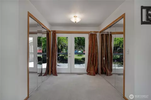 Entry Way - 45019 284th Ave SE, Enumclaw, WA 98022 photo 1 of 1