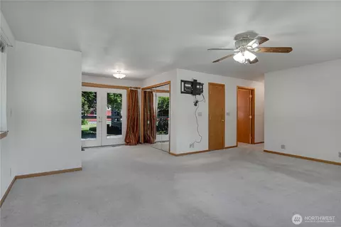 Bedroom - 45019 284th Ave SE, Enumclaw, WA 98022 photo 1 of 4