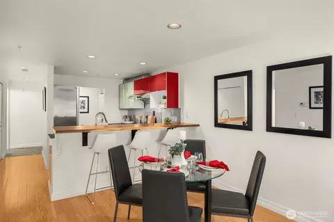 Dining - 1906 Franklin Pl E #103, Seattle, WA 98102 photo 3 of 3