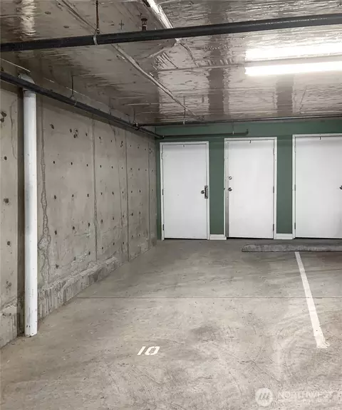 Exterior - 1906 Franklin Pl E #103, Seattle, WA 98102 photo 6 of 7