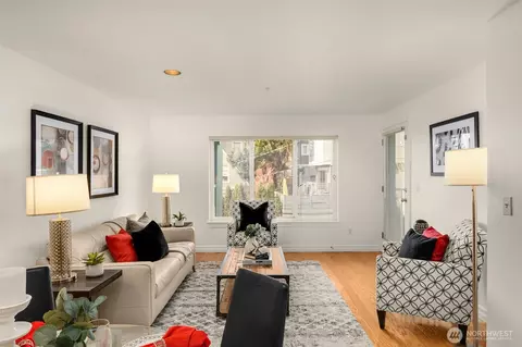 Living - 1906 Franklin Pl E #103, Seattle, WA 98102 photo 2 of 2