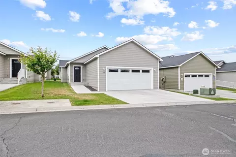 123 E 9th Ave #18, Moses Lake, WA 98837