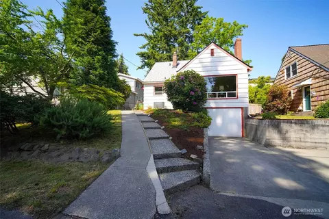 9219 15th Ave NE, Seattle, WA 98115