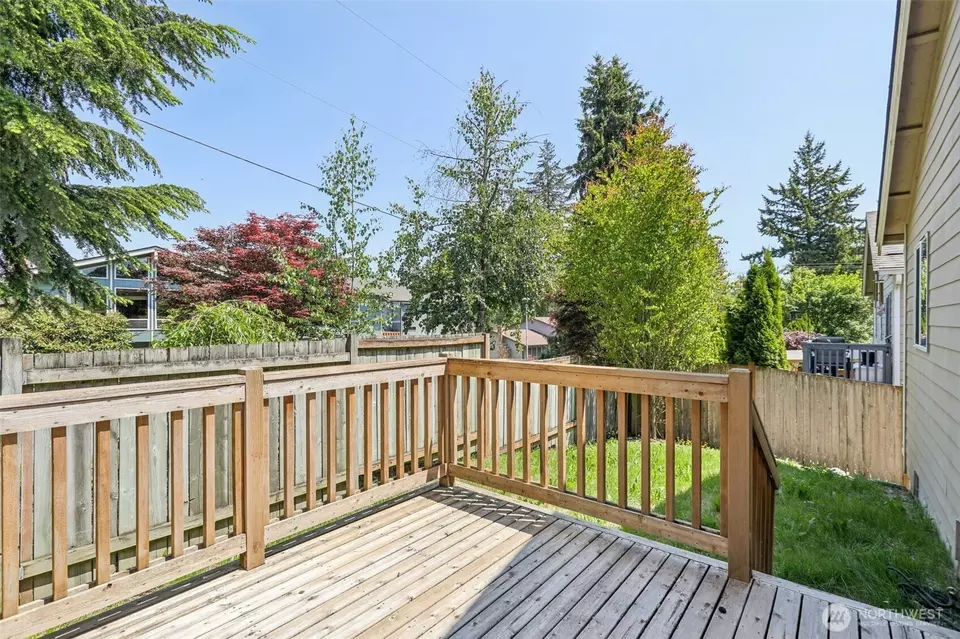Exterior - 2103 131st Pl SW, Everett, WA 98204 photo 4 of 5