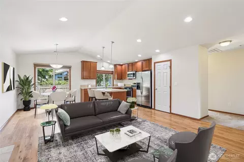 Living - 2103 131st Pl SW, Everett, WA 98204 photo 1 of 3