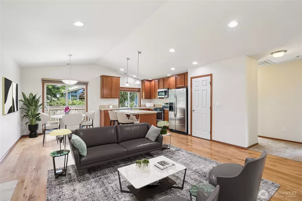 Living - 2103 131st Pl SW, Everett, WA 98204 photo 1 of 3