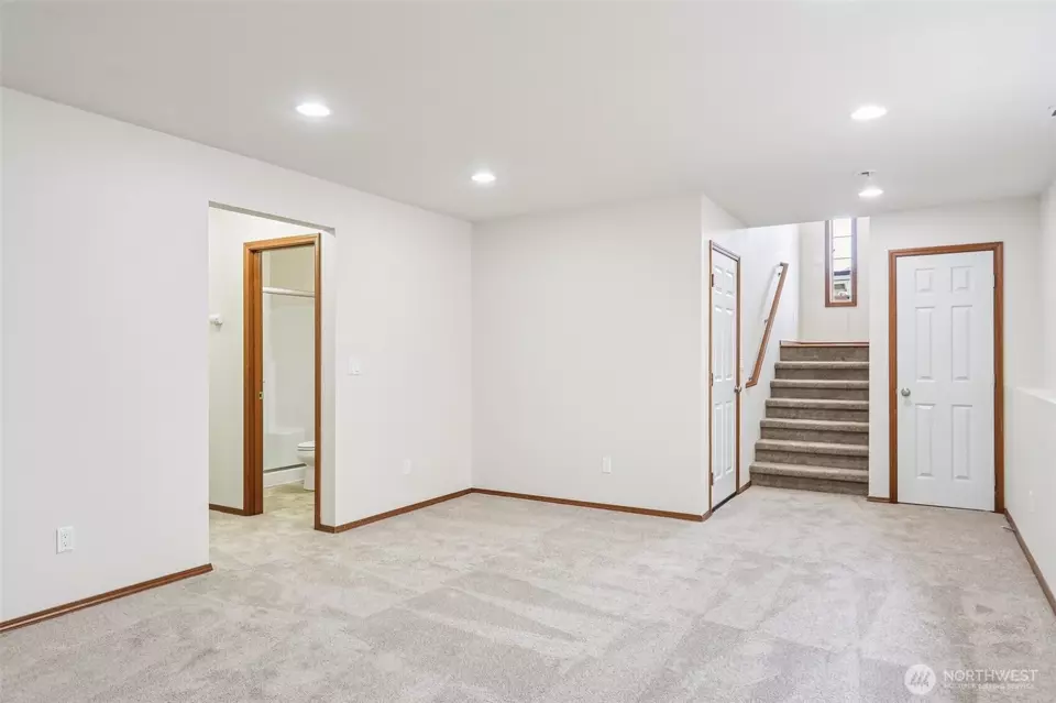 Living - 2103 131st Pl SW, Everett, WA 98204 photo 3 of 3