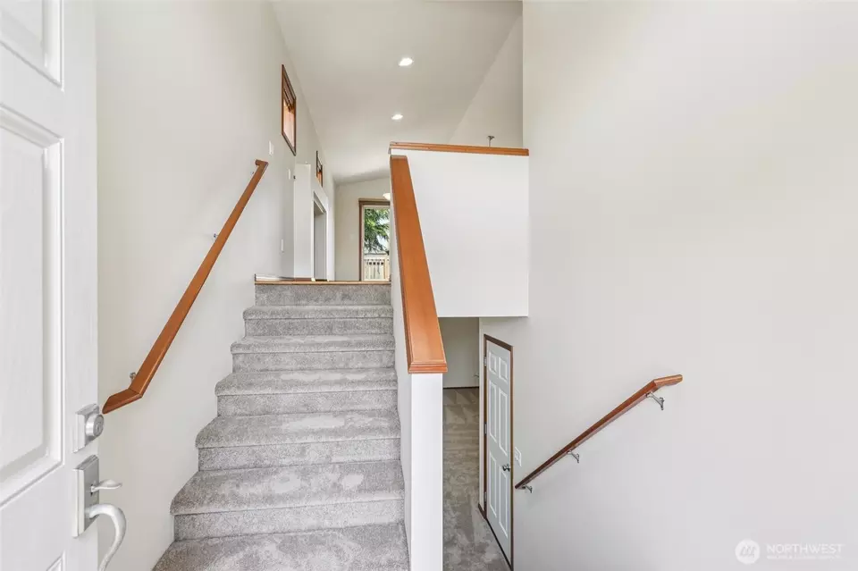 Entry Way - 2103 131st Pl SW, Everett, WA 98204 photo 1 of 1