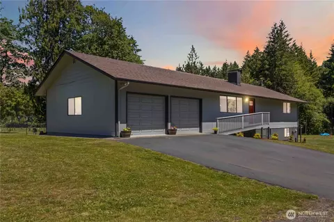 164 Wake Robin Ln, Longview, WA 98632