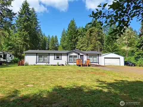 724 195th Ave SW, Lakebay, WA 98349