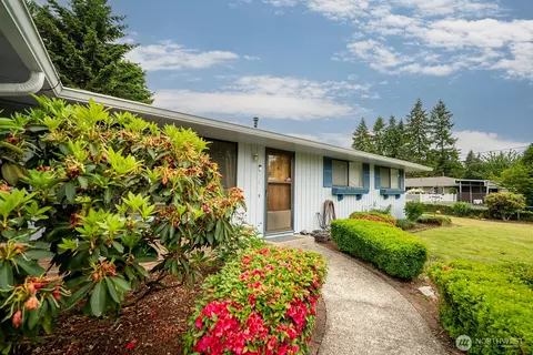 Exterior - 10930 38th Dr SE, Everett, WA 98208 photo 2 of 6