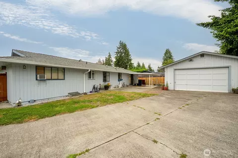 Exterior - 10930 38th Dr SE, Everett, WA 98208 photo 5 of 6