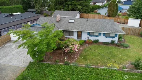 View/Area - 10930 38th Dr SE, Everett, WA 98208 photo 3 of 4