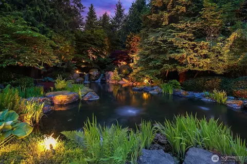 15910 Uplands Way SE, North Bend, WA 98045