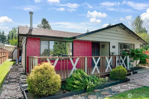 6965 E St, Tacoma, WA 98404